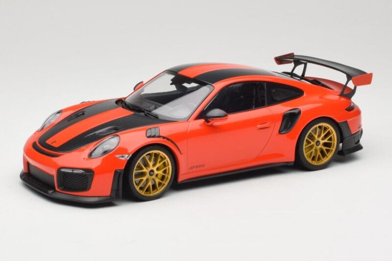 Porsche 911 991.2 GT2 RS Oranssi Weissach Package Kultaiset Vanteet Minichamps 1:18 155068305 Metalli
