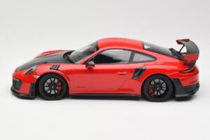 Porsche 911 GT2 RS 991.2 Punainen Mustat Vanteet Minichamps 1:18 155068307 Metalli — kuva 3 / 6