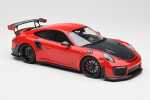 Porsche 911 GT2 RS 991.2 Punainen Mustat Vanteet Minichamps 1:18 155068307 Metalli — kuva 4 / 6