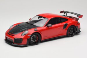 Porsche 911 GT2 RS 991.2 Punainen Mustat Vanteet Minichamps 1:18 155968307 Metalli