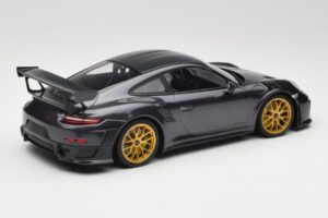 Porsche 911 991.2 GT2 RS Weissach Package Purple Metallic Kultaisilla Magnesiumvanteilla Minichamps 1:18 153068322 Metalli — kuva 2 / 6
