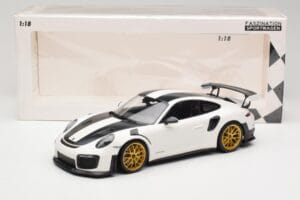 Porsche 911 991.2 GT2 RS Weissach Package Valkoinen Kultaisilla Vanteilla Minichamps 1:18 153068308 Metalli — kuva 6 / 6