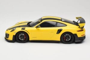 Porsche 911 991.2 GT2 RS Weissach Package Keltainen Mustilla Vanteilla Minichamps 1:18 155068311 Metalli — kuva 3 / 6