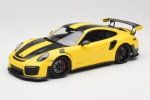 Porsche 911 991.2 GT2 RS Weissach Package Keltainen Mustilla Vanteilla Minichamps 1:18 155068311 Metalli