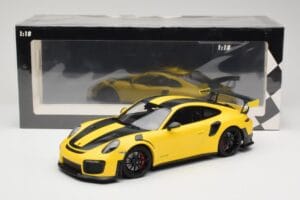 Porsche 911 991.2 GT2 RS Weissach Package Keltainen Mustilla Vanteilla Minichamps 1:18 155068311 Metalli — kuva 6 / 6