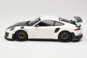 Porsche 911 991.2 GT2 RS Valkoinen Mustilla Vanteilla Minichamps 1:18 155068310 Metalli — kuva 3 / 6