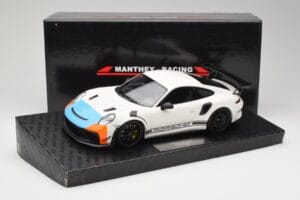 Porsche 911 991.2 GT3 RS Manthey Racing Valkoinen & Sininen & Oranssi Minichamps 1:18 MR-911-GT3RS-1805 Metalli — kuva 6 / 6