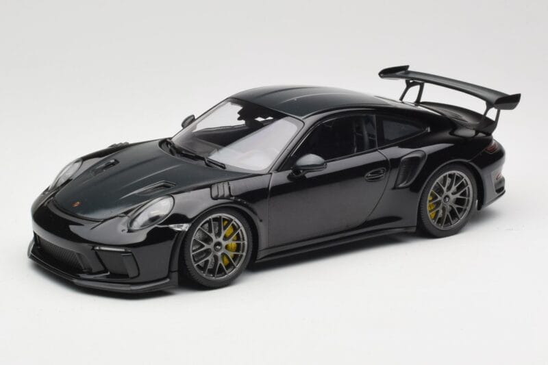 Porsche 911 991.2 GT3 RS Weissach Package Musta Hopeat Magnesium Vanteet Minichamps 1:18 153068229 Metalli