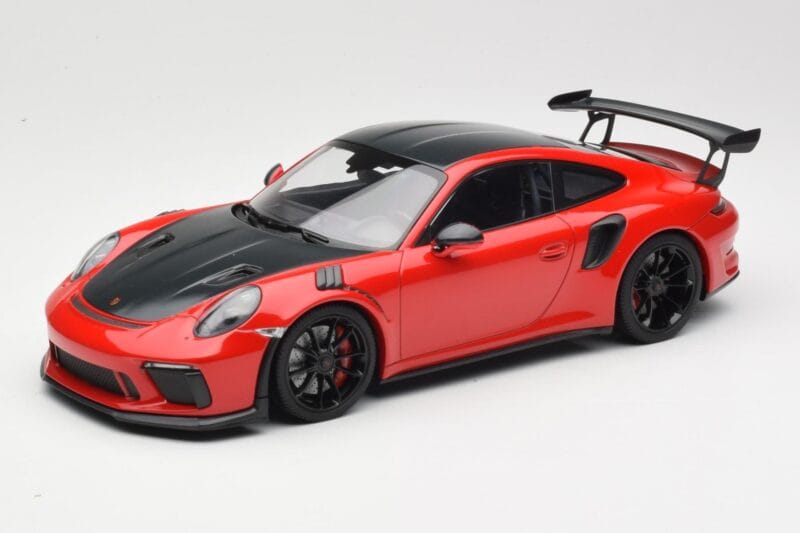 Porsche 911 991.2 GT3 RS Weissach Package Punainen Mustilla Vanteilla Minichamps 1:18 155068230 Metalli