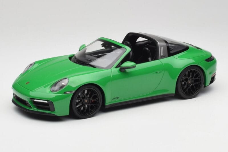 Porsche 911 991.2 Targa 4 GTS British Racing Vihreä Minichamps 1:18 155061065 Metalli