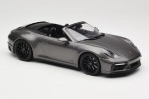 Porsche 911 992 Carrera 4 GTS Avoauto Grey Metallic Minichamps 1:18 155063031 Metalli — kuva 4 / 6
