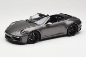 Porsche 911 992 Carrera 4 GTS Avoauto Grey Metallic Minichamps 1:18 155063031 Metalli