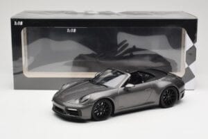 Porsche 911 992 Carrera 4 GTS Avoauto Grey Metallic Minichamps 1:18 155063031 Metalli — kuva 6 / 6