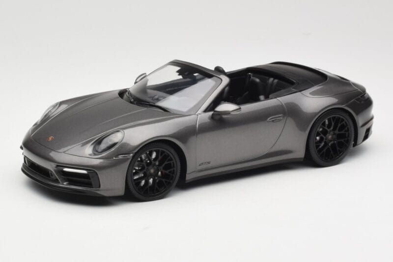 Porsche 911 992 Carrera 4 GTS Avoauto Grey Metallic Minichamps 1:18 155063031 Metalli