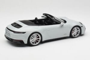Porsche 911 992 Carrera 4 GTS Avoauto Harmaa Minichamps 1:18 155063034 Metalli — kuva 3 / 6