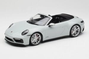 Porsche 911 992 Carrera 4 GTS Avoauto Harmaa Minichamps 1:18 155063034 Metalli