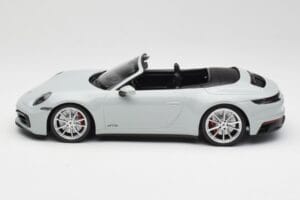 Porsche 911 992 Carrera 4 GTS Avoauto Harmaa Minichamps 1:18 155063034 Metalli — kuva 5 / 6