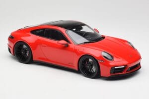 Porsche 911 992 Carrera 4 GTS Punainen Minichamps 1:18 155063100 Metalli — kuva 4 / 6