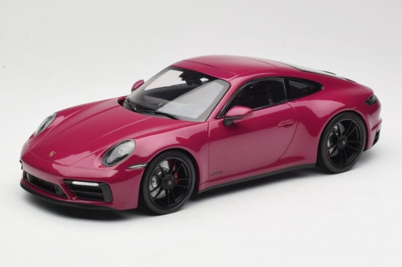 Porsche 911 992 Carrera 4 GTS Rubystar Minichamps 1:18 155063102 Metalli