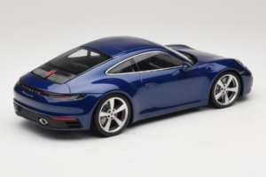 Porsche 911 992 Carrera 4S Blue Metallic Minichamps 1:18 153067327 Metalli — kuva 2 / 6