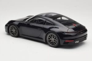 Porsche 911 992 Carrera 4S Blue Metallic Minichamps 1:18 155067321 Metalli — kuva 3 / 6