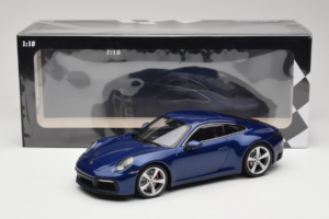 Porsche 911 992 Carrera 4S Blue Metallic Minichamps 1:18 153067327 Metalli — kuva 6 / 6