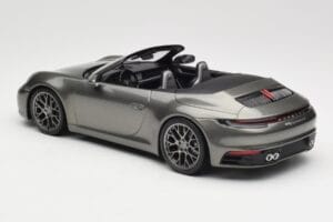 Porsche 911 992 Carrera 4S Avoauto Mamba Green Metallic Minichamps 1:18 155067337 Metalli — kuva 5 / 6