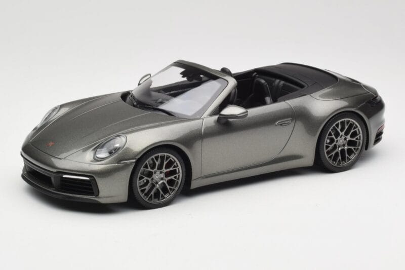 Porsche 911 992 Carrera 4S Avoauto Mamba Green Metallic Minichamps 1:18 155067337 Metalli
