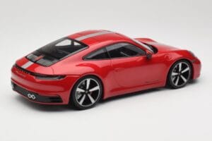 Porsche 911 992 Carrera 4S Carmine Red Minichamps 1:18 155067326 Metalli — kuva 2 / 6