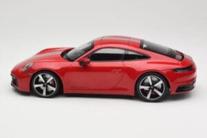 Porsche 911 992 Carrera 4S Carmine Red Minichamps 1:18 155067326 Metalli — kuva 3 / 6