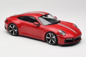 Porsche 911 992 Carrera 4S Carmine Red Minichamps 1:18 155067326 Metalli — kuva 4 / 6