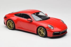 Porsche 911 992 Carrera 4S Guards Punainen & Kultaiset Pyörät Minichamps 1:18 153067328 Metalli — kuva 4 / 6