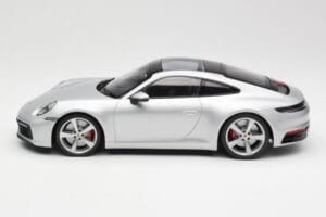 Porsche 911 992 Carrera 4S Hopea Minichamps 1:18 155067322 Metalli — kuva 3 / 6