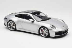 Porsche 911 992 Carrera 4S Hopea Minichamps 1:18 155067322 Metalli — kuva 4 / 6