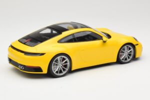 Porsche 911 992 Carrera 4S Keltainen Minichamps 1:18 155067320 Metalli — kuva 2 / 6