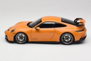 Porsche 911 992 GT3 Bahama Yellow Norev 1:18 187387 Metalli — kuva 4 / 8