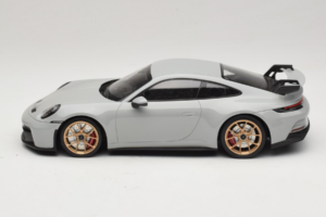 Porsche 911 992 GT3 Chalk Kullanväriset Vanteet Minichamps 1:18 117069001 Metalli — kuva 3 / 6
