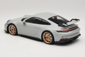 Porsche 911 992 GT3 Chalk Kullanväriset Vanteet Minichamps 1:18 117069001 Metalli — kuva 5 / 6