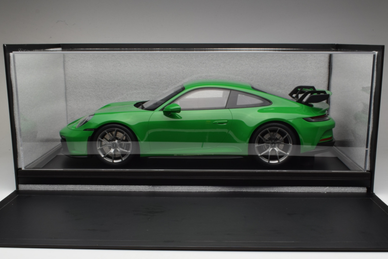 Porsche 911 992 GT3 Python Green GT Spirit 1:8 Porsche 911 992 GT3 Python Green GT Spirit 1:8 GTS801601 Hartsi