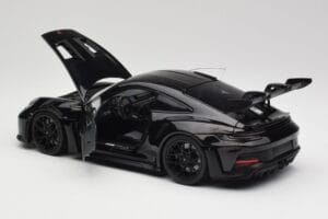 Porsche 911 992 GT3 RS Musta & Mustat Vanteet Concept Minichamps 1:18 911992003 Metalli — kuva 5 / 8