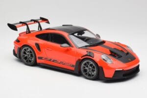 Porsche 911 992 GT3 RS Guards Oranssi & Hopea Vanteet Minichamps 1:18 911992002 Metalli — kuva 4 / 6