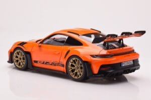 Porsche 911 992 GT3 RS Gulf Oranssi Norev 1:18 187360 Metalli — kuva 7 / 8