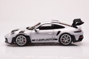 Porsche 911 992 GT3 RS Ice Harmaa Norev 1:18 187359 Metalli — kuva 4 / 8