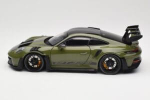 Porsche 911 992 GT3 RS Nato Olive & Black Wheels Minichamps 1:18 110062027 Metalli — kuva 4 / 8