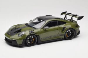 Porsche 911 992 GT3 RS Nato Olive & Black Wheels Minichamps 1:18 110062027 Metalli