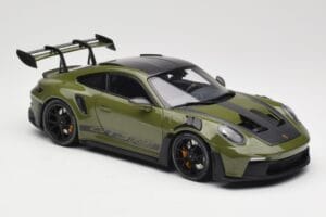 Porsche 911 992 GT3 RS Nato Olive & Black Wheels Minichamps 1:18 110062027 Metalli — kuva 6 / 8