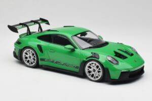 Porsche 911 992 GT3 RS Python Vihreä & Hopeat Pyörät & Musta Koristelu Minichamps 1:18 153062235 Metalli — kuva 4 / 6