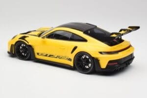 Porsche 911 992 GT3 RS Racing Keltainen & Mustat Pyörät Minichamps 1:18 153062245 Metalli — kuva 5 / 6