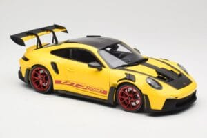 Porsche 911 992 GT3 RS Racing Yellow Weissach Package & Red Wheels Minichamps 1:18 110062025 Metalli — kuva 6 / 8