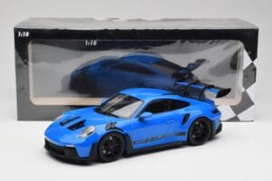 Porsche 911 992 GT3 RS Shark Sininen & Mustat Pyörät Minichamps 1:18 153062233 Metalli — kuva 6 / 6
